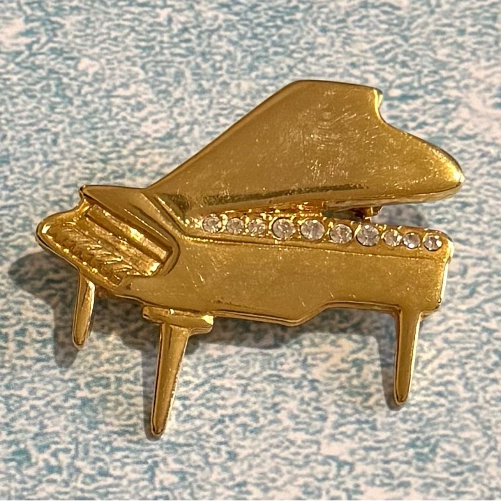 Gold Piano Brooch with Rhinestones